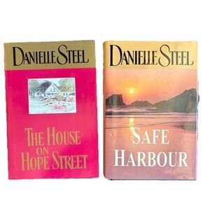 Danielle Steel Novels Lot of 2 Hardcover Safe Harbor The House On Hope Street